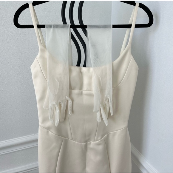 House of CB Casimira dress (SOLD OUT EVERYWHERE) SIZE SMALL - Comes with gloves! - Picture 3 of 5